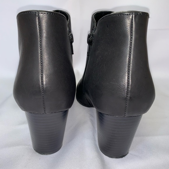 Style & Co Black Ankle Boots Size 10M - Picture 3 of 6